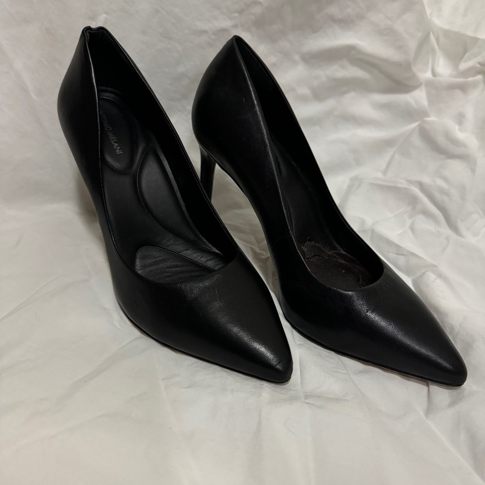 Antonio Melani. Kara leather heels. Size 7.5m